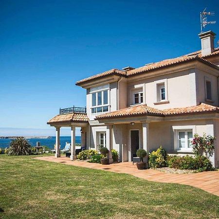 Chalet Pareado Con Jardin En 1ª Linea De Mar Burela Exterior photo