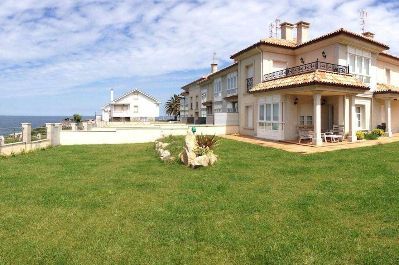 Chalet Pareado Con Jardin En 1ª Linea De Mar Burela Exterior photo