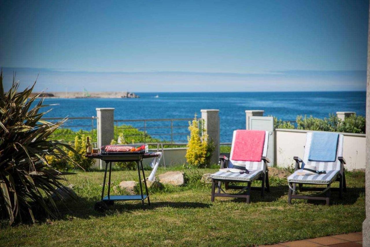 Chalet Pareado Con Jardin En 1ª Linea De Mar Burela Exterior photo