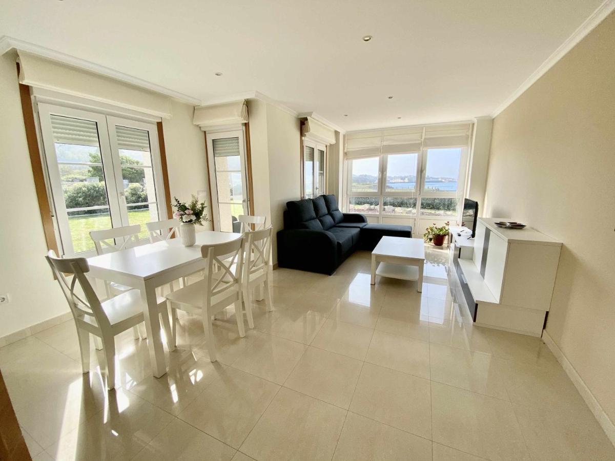 Chalet Pareado Con Jardin En 1ª Linea De Mar Burela Exterior photo