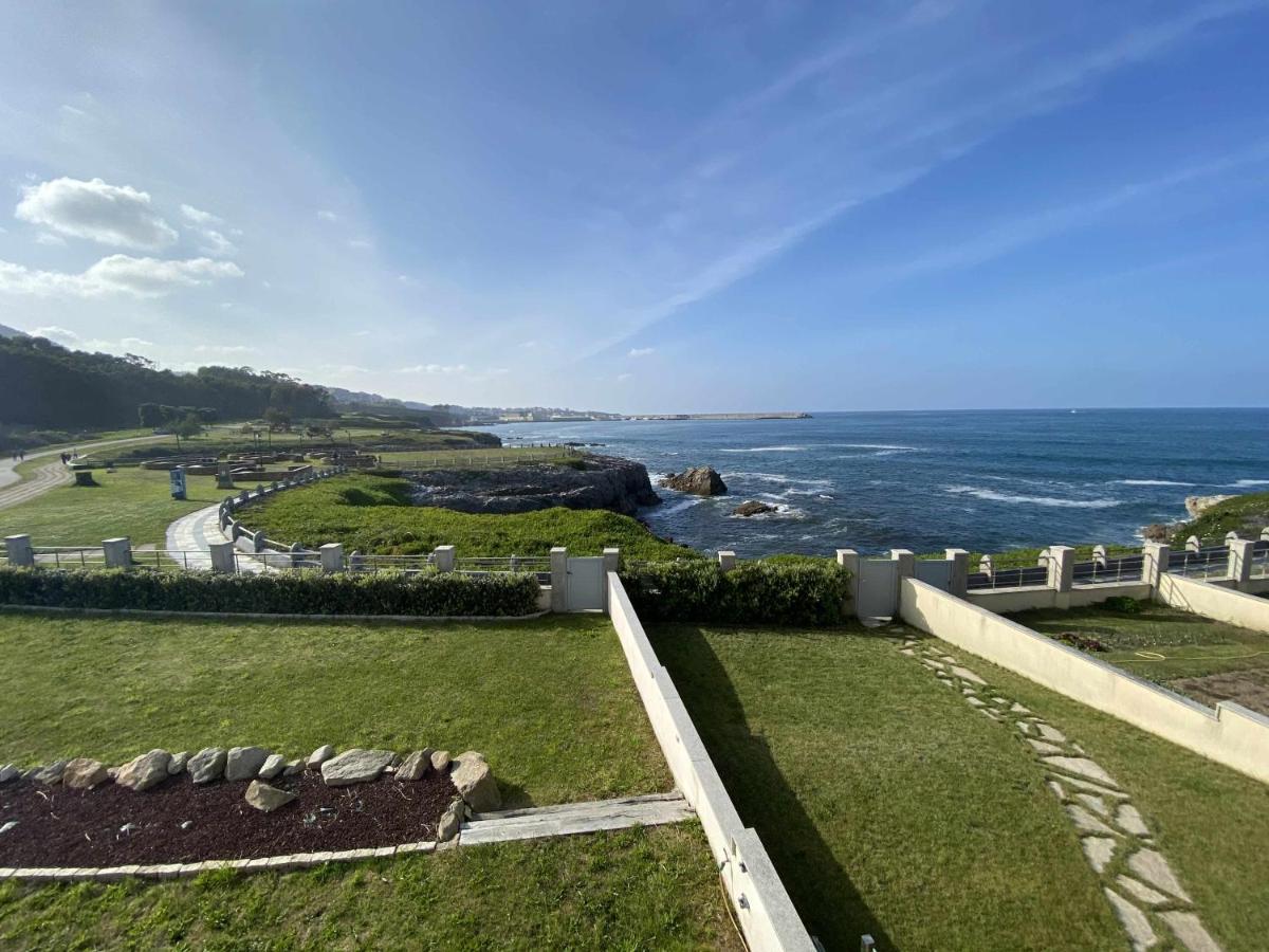 Chalet Pareado Con Jardin En 1ª Linea De Mar Burela Exterior photo