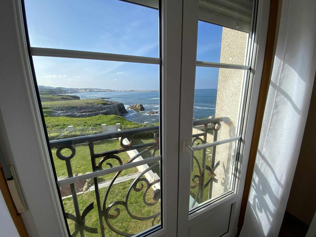 Chalet Pareado Con Jardin En 1ª Linea De Mar Burela Exterior photo